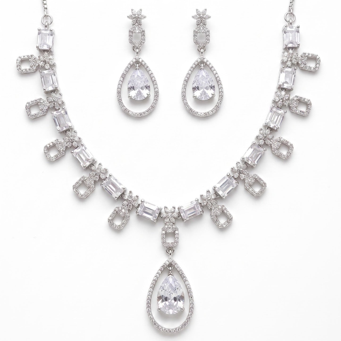 The Lily Necklace Set